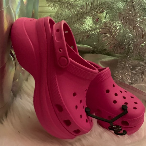 platform crocs red